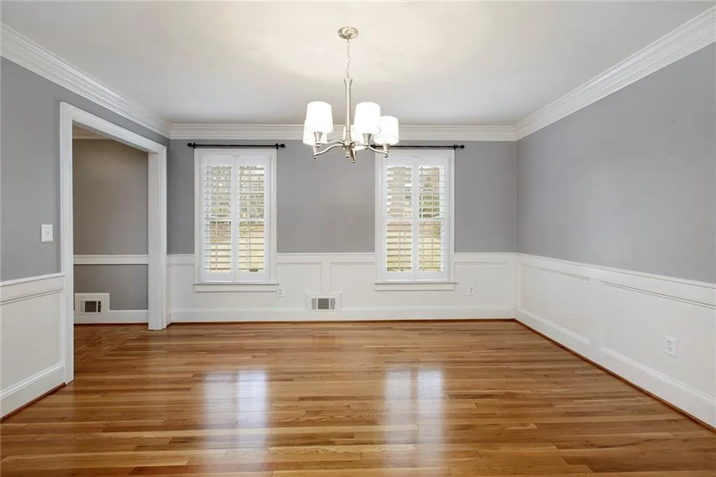 195 Northglenn Court, Atlanta, Georgia 30342, 4 Bedrooms Bedrooms, ,4 BathroomsBathrooms,Residential,Sold,195 Northglenn Court,6660583