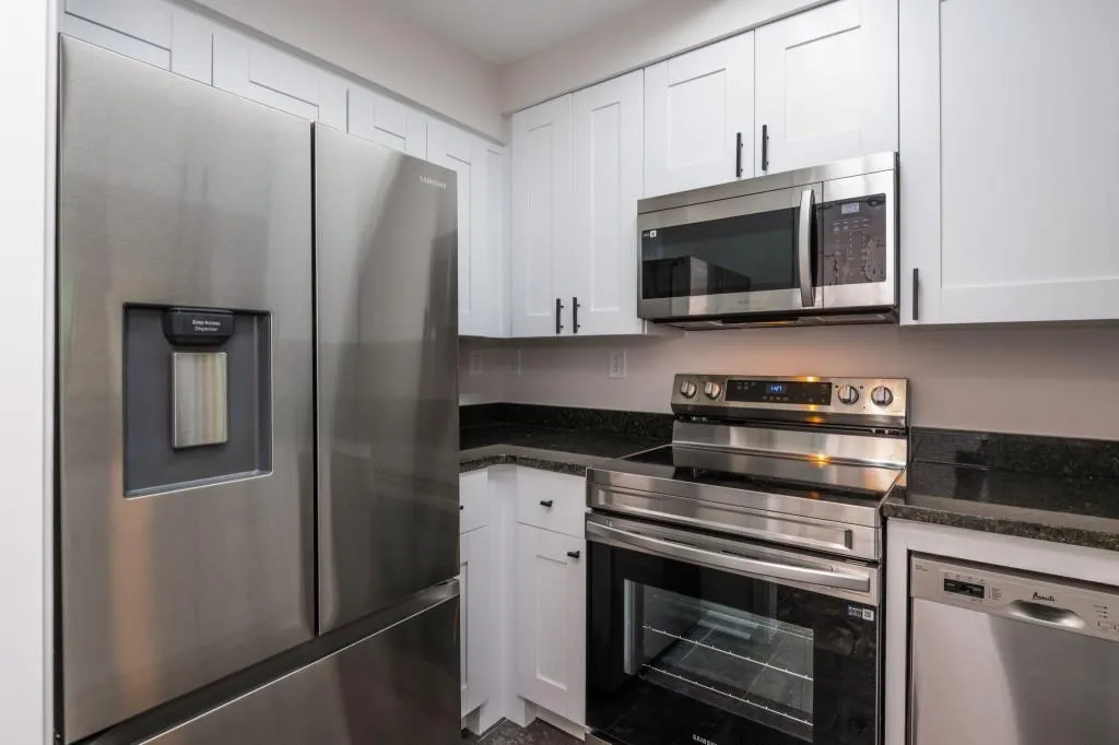 2870 Pharr Court Nw Unit 309, Atlanta, Georgia 30305, 1 Bedroom Bedrooms, ,1 BathroomBathrooms,Residential,For Sale,2870 Pharr Court Nw Unit 309,7609642