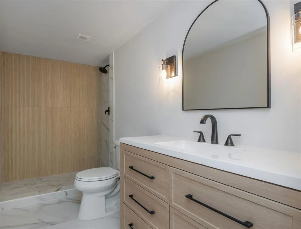 2870 Pharr Court Nw Unit 309, Atlanta, Georgia 30305, 1 Bedroom Bedrooms, ,1 BathroomBathrooms,Residential,For Sale,2870 Pharr Court Nw Unit 309,7609642