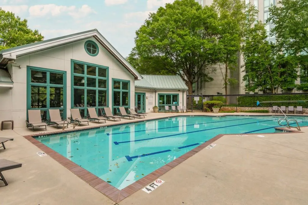 2870 Pharr Court Nw Unit 309, Atlanta, Georgia 30305, 1 Bedroom Bedrooms, ,1 BathroomBathrooms,Residential,For Sale,2870 Pharr Court Nw Unit 309,7609642