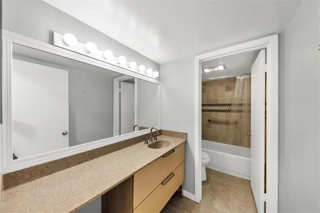 57 Cantey Place Nw, Atlanta, Georgia 30327, 2 Bedrooms Bedrooms, ,1 BathroomBathrooms,Residential,For Sale,57 Cantey Place Nw,7590898