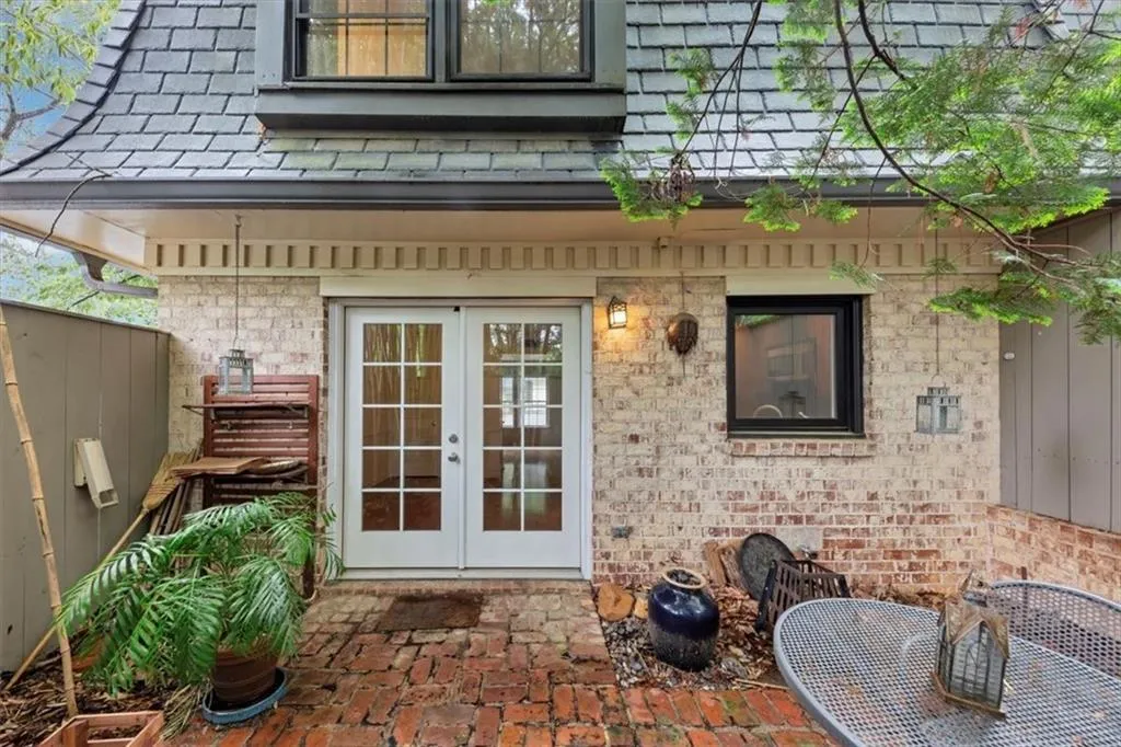 57 Cantey Place Nw, Atlanta, Georgia 30327, 2 Bedrooms Bedrooms, ,1 BathroomBathrooms,Residential,For Sale,57 Cantey Place Nw,7590898