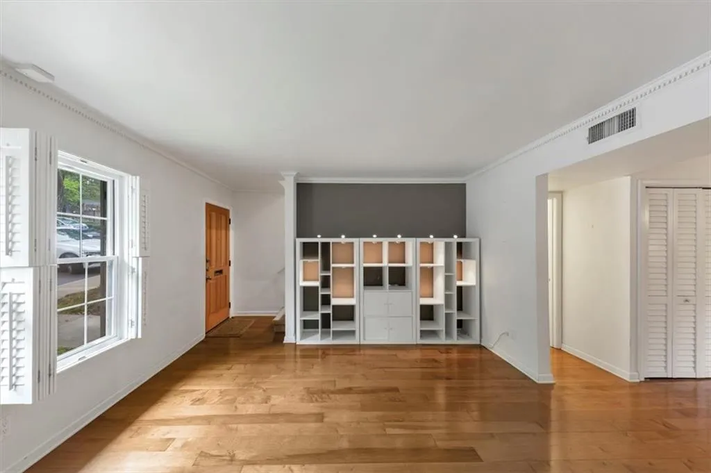 57 Cantey Place Nw, Atlanta, Georgia 30327, 2 Bedrooms Bedrooms, ,1 BathroomBathrooms,Residential,For Sale,57 Cantey Place Nw,7590898