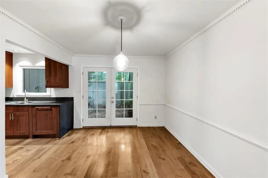 57 Cantey Place Nw, Atlanta, Georgia 30327, 2 Bedrooms Bedrooms, ,1 BathroomBathrooms,Residential,For Sale,57 Cantey Place Nw,7590898