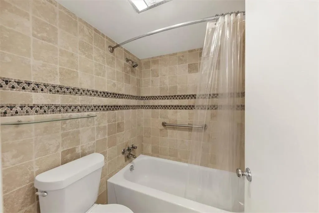 57 Cantey Place Nw, Atlanta, Georgia 30327, 2 Bedrooms Bedrooms, ,1 BathroomBathrooms,Residential,For Sale,57 Cantey Place Nw,7590898