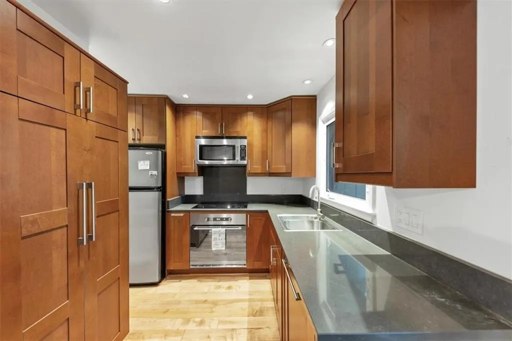 57 Cantey Place Nw, Atlanta, Georgia 30327, 2 Bedrooms Bedrooms, ,1 BathroomBathrooms,Residential,For Sale,57 Cantey Place Nw,7590898