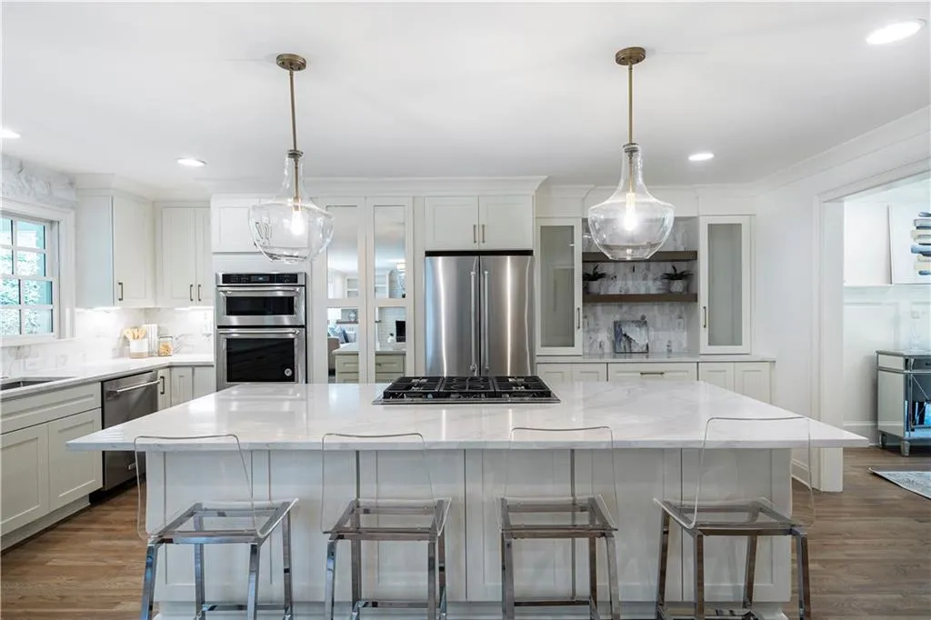 515 Bridgewater Drive, Atlanta, Georgia 30328, 5 Bedrooms Bedrooms, ,4 BathroomsBathrooms,Residential,Sold,515 Bridgewater Drive,6870557