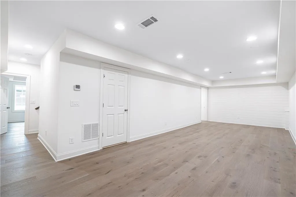 515 Bridgewater Drive, Atlanta, Georgia 30328, 5 Bedrooms Bedrooms, ,4 BathroomsBathrooms,Residential,Sold,515 Bridgewater Drive,6870557