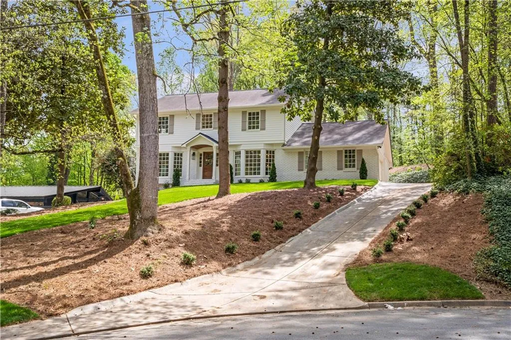 515 Bridgewater Drive, Atlanta, Georgia 30328, 5 Bedrooms Bedrooms, ,4 BathroomsBathrooms,Residential,Sold,515 Bridgewater Drive,6870557