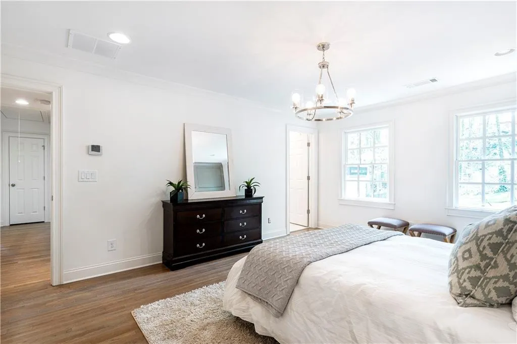 515 Bridgewater Drive, Atlanta, Georgia 30328, 5 Bedrooms Bedrooms, ,4 BathroomsBathrooms,Residential,Sold,515 Bridgewater Drive,6870557