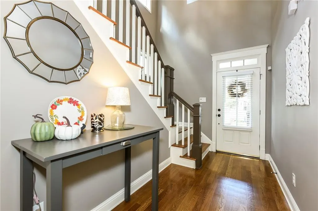 1925 Brantley Walk Lane Nw, Atlanta, Georgia 30318, 3 Bedrooms Bedrooms, ,2 BathroomsBathrooms,Residential,Sold,1925 Brantley Walk Lane Nw,5918498