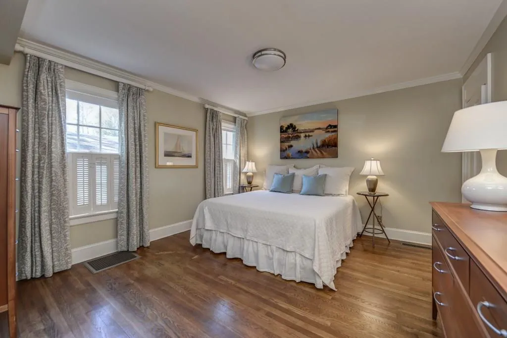 1889 Greystone Road Nw, Atlanta, Georgia 30318, 3 Bedrooms Bedrooms, ,3 BathroomsBathrooms,Residential,Sold,1889 Greystone Road Nw,5923992