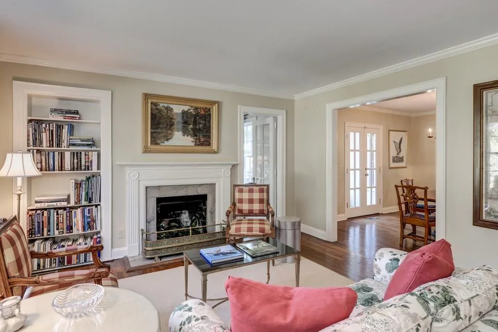 1889 Greystone Road Nw, Atlanta, Georgia 30318, 3 Bedrooms Bedrooms, ,3 BathroomsBathrooms,Residential,Sold,1889 Greystone Road Nw,5923992