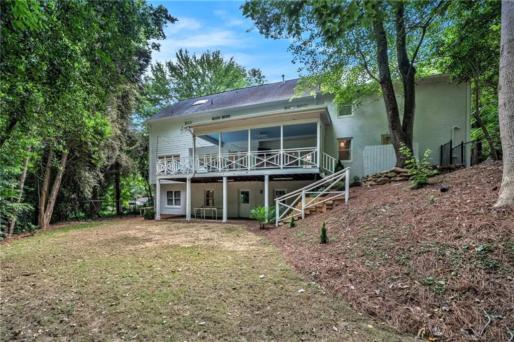 210 Marsh Glen Point, Sandy Springs, Georgia 30328, 5 Bedrooms Bedrooms, ,5 BathroomsBathrooms,Residential,Sold,210 Marsh Glen Point,7397715