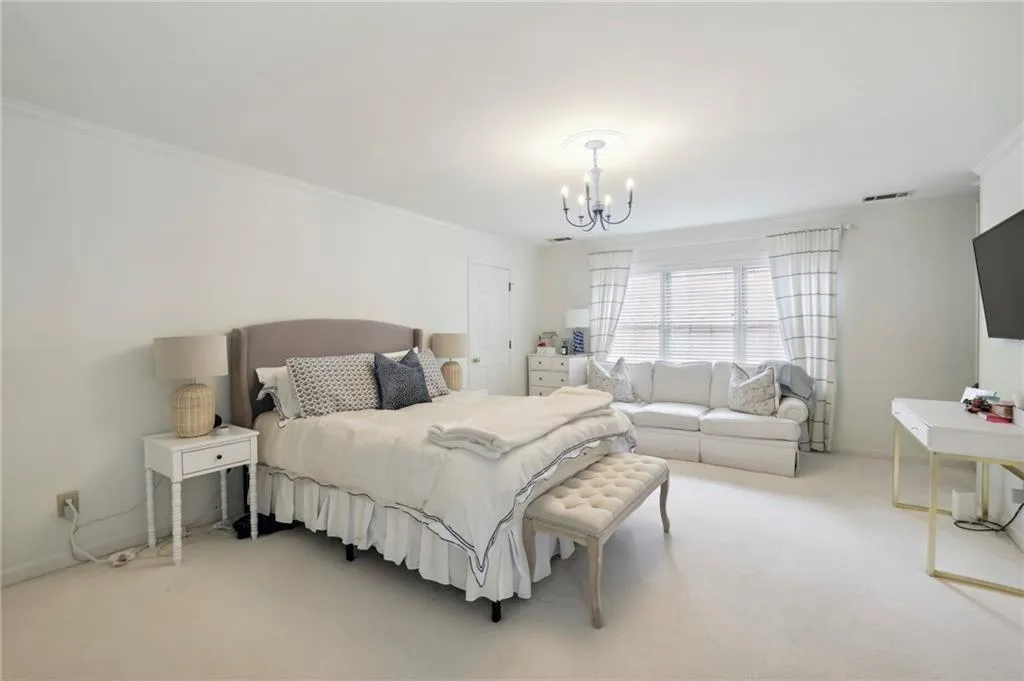 210 Marsh Glen Point, Sandy Springs, Georgia 30328, 5 Bedrooms Bedrooms, ,5 BathroomsBathrooms,Residential,Sold,210 Marsh Glen Point,7397715