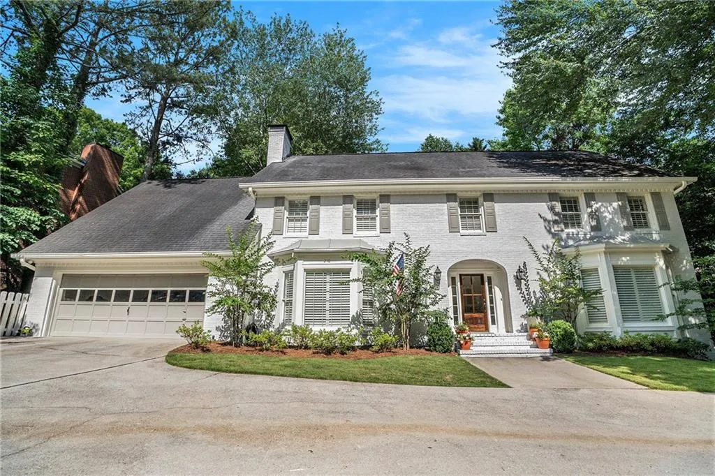 210 Marsh Glen Point, Sandy Springs, Georgia 30328, 5 Bedrooms Bedrooms, ,5 BathroomsBathrooms,Residential,Sold,210 Marsh Glen Point,7397715