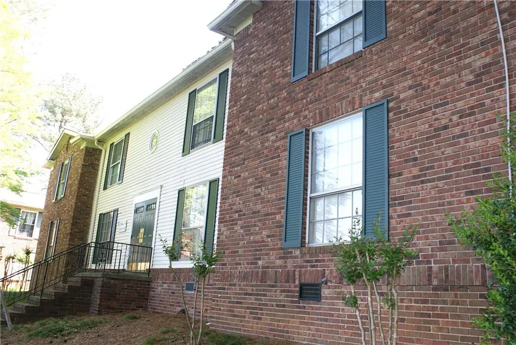 5681 Kingsport Drive Ne, Atlanta, Georgia 30342, 2 Bedrooms Bedrooms, ,1 BathroomBathrooms,Residential,Sold,5681 Kingsport Drive Ne,6546720