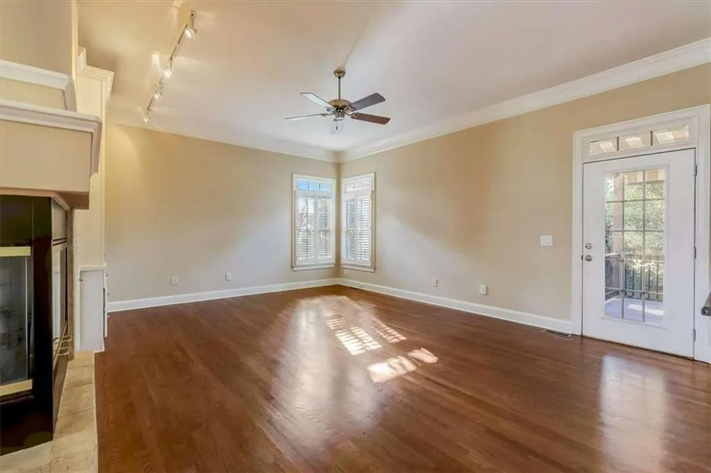 350 Wembley Circle, Atlanta, Georgia 30328, 3 Bedrooms Bedrooms, ,3 BathroomsBathrooms,Residential,Sold,350 Wembley Circle,6967045