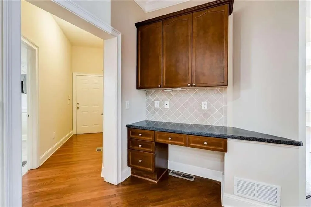 350 Wembley Circle, Atlanta, Georgia 30328, 3 Bedrooms Bedrooms, ,3 BathroomsBathrooms,Residential,Sold,350 Wembley Circle,6967045