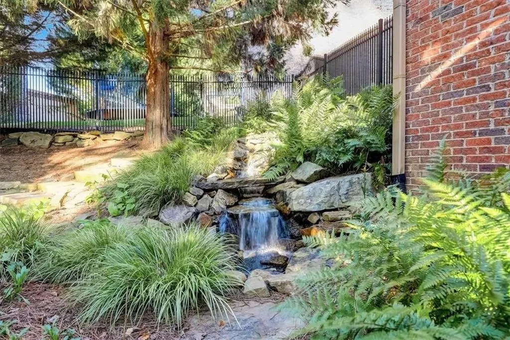 350 Wembley Circle, Atlanta, Georgia 30328, 3 Bedrooms Bedrooms, ,3 BathroomsBathrooms,Residential,Sold,350 Wembley Circle,6967045