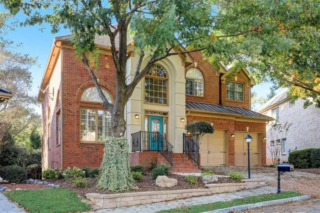 350 Wembley Circle, Atlanta, Georgia 30328, 3 Bedrooms Bedrooms, ,3 BathroomsBathrooms,Residential,Sold,350 Wembley Circle,6967045