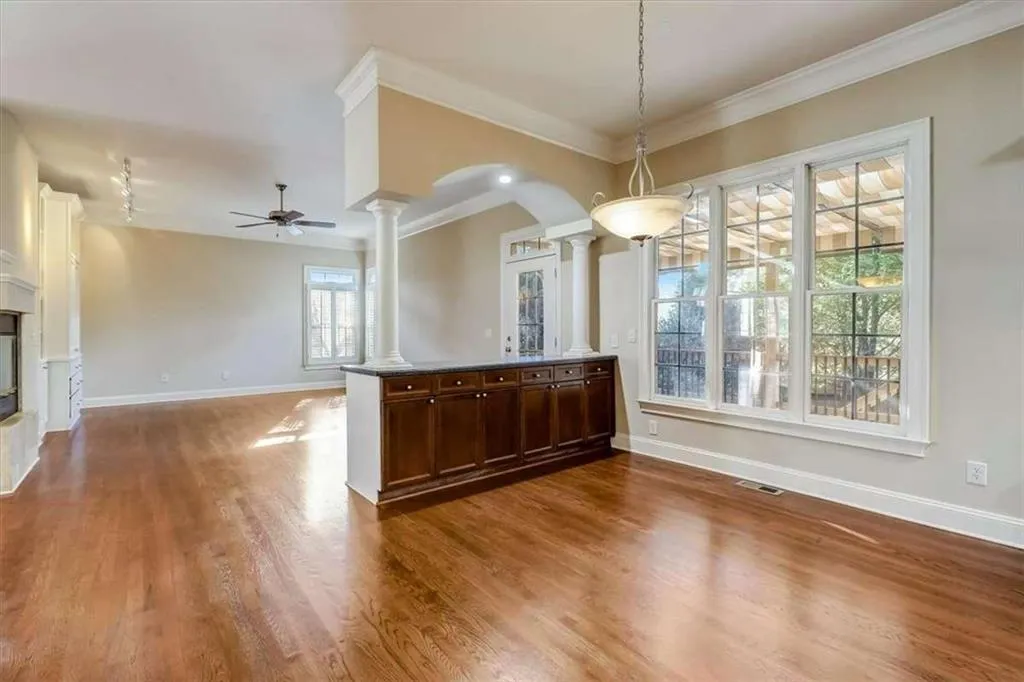 350 Wembley Circle, Atlanta, Georgia 30328, 3 Bedrooms Bedrooms, ,3 BathroomsBathrooms,Residential,Sold,350 Wembley Circle,6967045