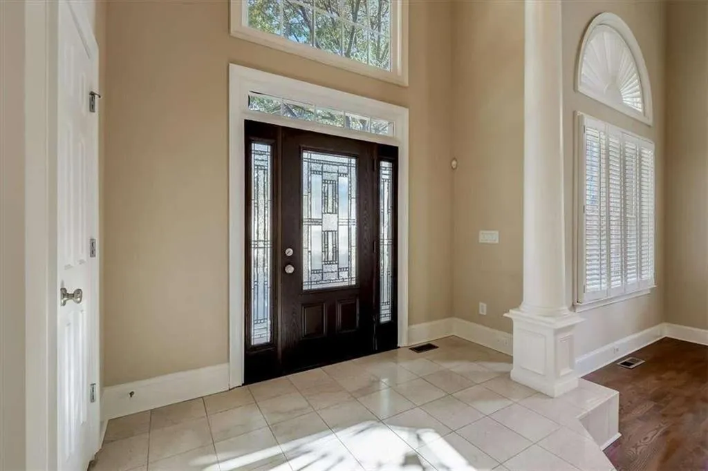 350 Wembley Circle, Atlanta, Georgia 30328, 3 Bedrooms Bedrooms, ,3 BathroomsBathrooms,Residential,Sold,350 Wembley Circle,6967045