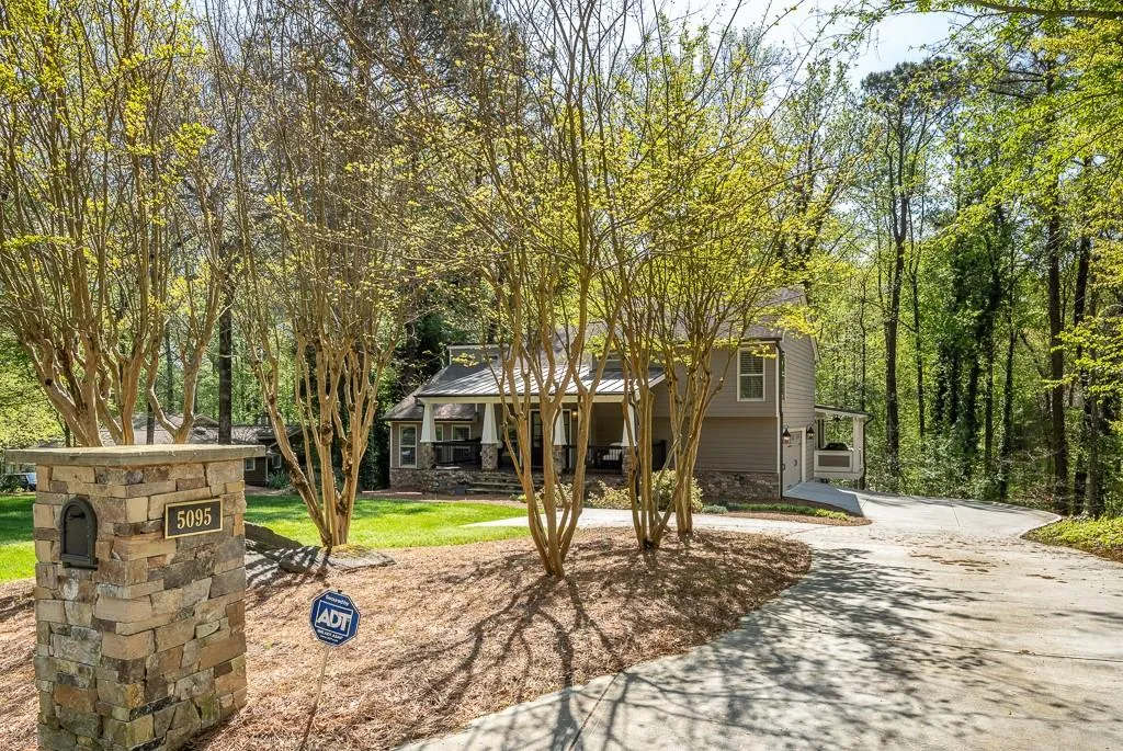 5095 Nesbit Ferry Lane, Sandy Springs, Georgia 30350, 4 Bedrooms Bedrooms, ,3 BathroomsBathrooms,Residential,Sold,5095 Nesbit Ferry Lane,6537279