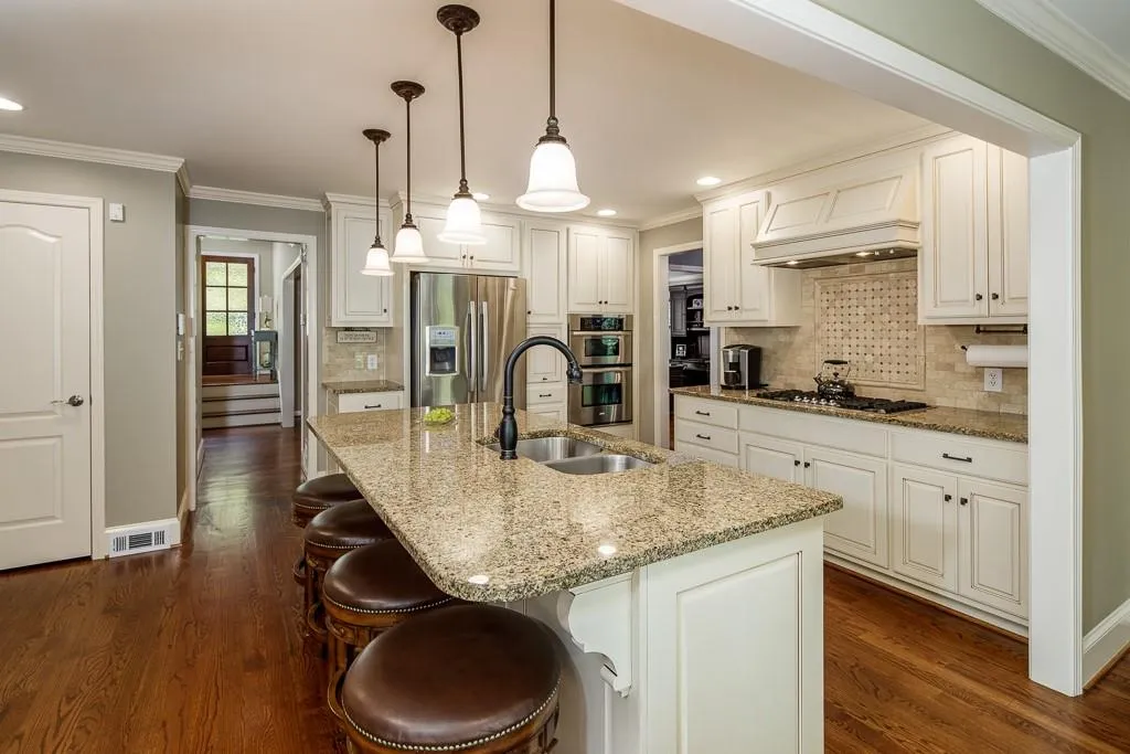 5095 Nesbit Ferry Lane, Sandy Springs, Georgia 30350, 4 Bedrooms Bedrooms, ,3 BathroomsBathrooms,Residential,Sold,5095 Nesbit Ferry Lane,6537279