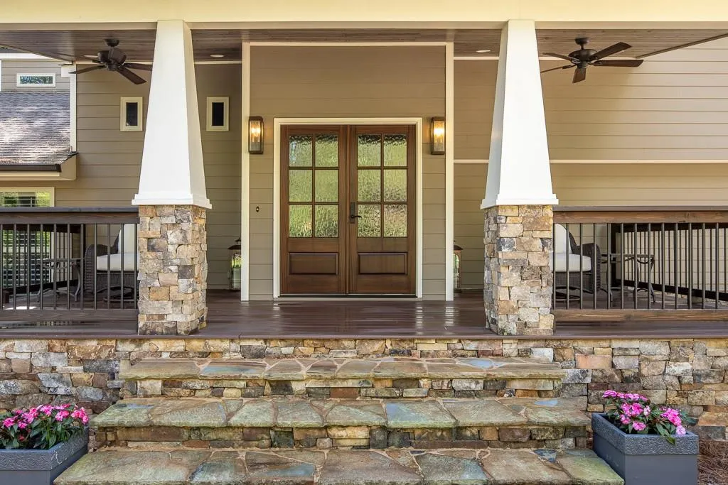 5095 Nesbit Ferry Lane, Sandy Springs, Georgia 30350, 4 Bedrooms Bedrooms, ,3 BathroomsBathrooms,Residential,Sold,5095 Nesbit Ferry Lane,6537279