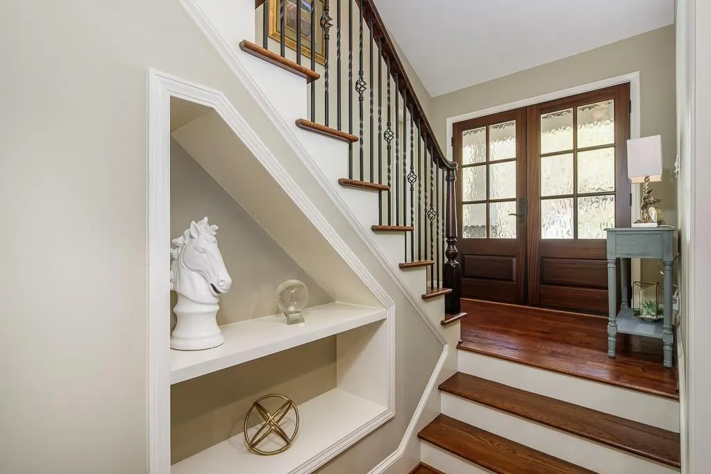 5095 Nesbit Ferry Lane, Sandy Springs, Georgia 30350, 4 Bedrooms Bedrooms, ,3 BathroomsBathrooms,Residential,Sold,5095 Nesbit Ferry Lane,6537279