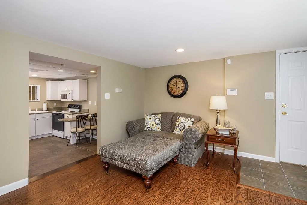 5095 Nesbit Ferry Lane, Sandy Springs, Georgia 30350, 4 Bedrooms Bedrooms, ,3 BathroomsBathrooms,Residential,Sold,5095 Nesbit Ferry Lane,6537279