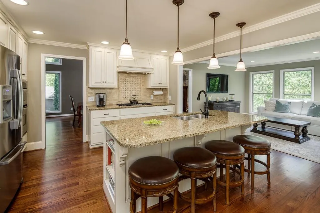5095 Nesbit Ferry Lane, Sandy Springs, Georgia 30350, 4 Bedrooms Bedrooms, ,3 BathroomsBathrooms,Residential,Sold,5095 Nesbit Ferry Lane,6537279