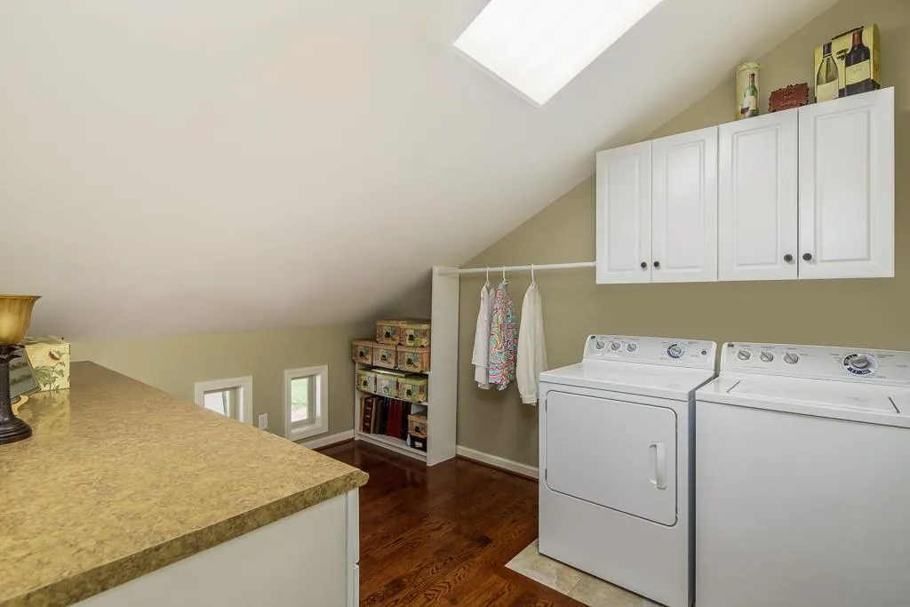 5095 Nesbit Ferry Lane, Sandy Springs, Georgia 30350, 4 Bedrooms Bedrooms, ,3 BathroomsBathrooms,Residential,Sold,5095 Nesbit Ferry Lane,6537279