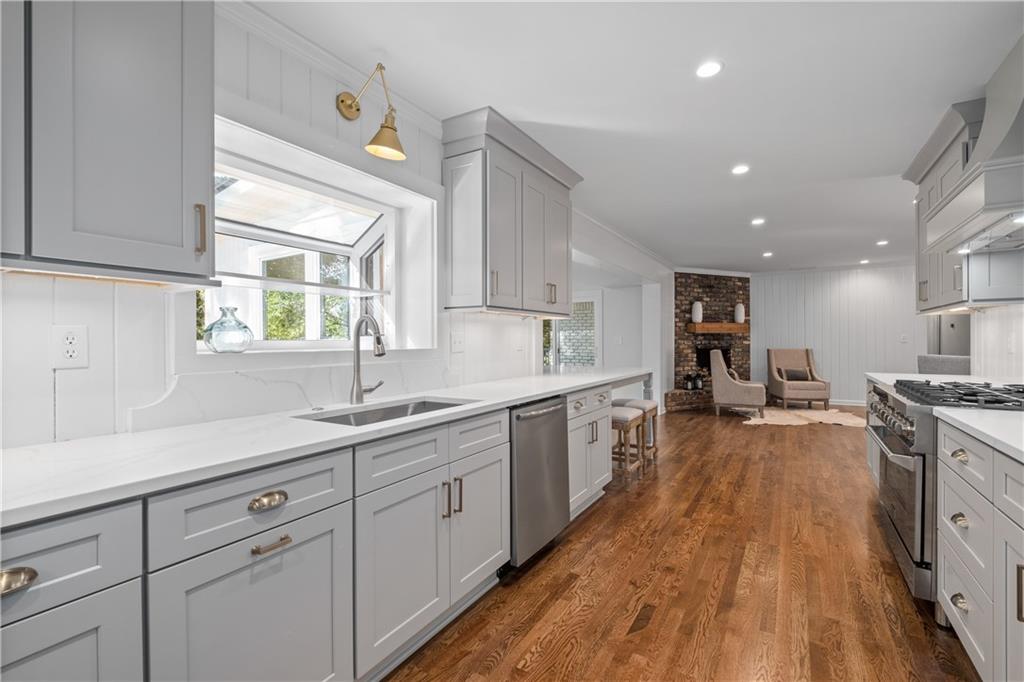 505 Gerry Lane, Sandy Springs, Georgia 30328, 4 Bedrooms Bedrooms, ,3 BathroomsBathrooms,Residential,Sold,505 Gerry Lane,7287350