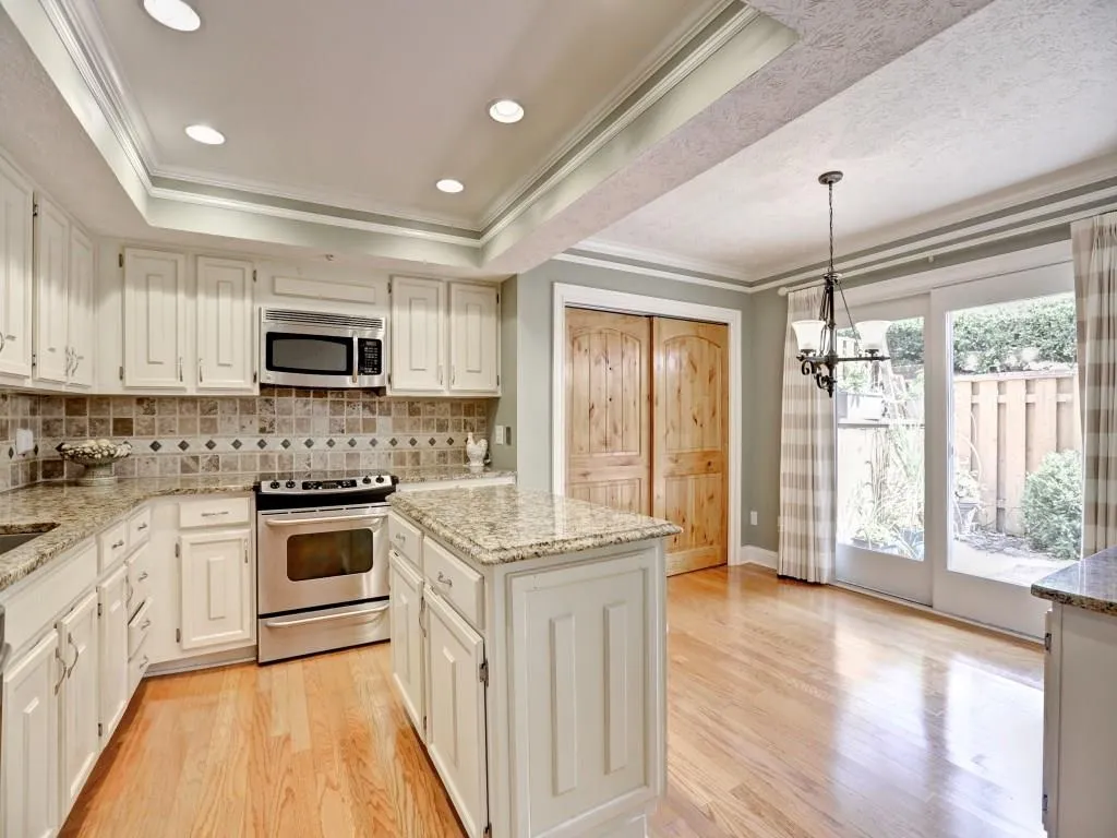 421 The North Chase Ne Unit 421, Sandy Springs, Georgia 30328, 4 Bedrooms Bedrooms, ,3 BathroomsBathrooms,Residential,Sold,421 The North Chase Ne Unit 421,5729659