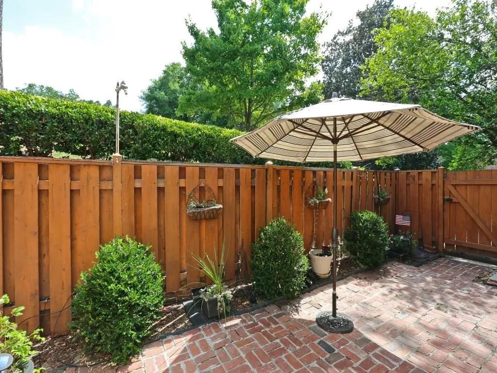 421 The North Chase Ne Unit 421, Sandy Springs, Georgia 30328, 4 Bedrooms Bedrooms, ,3 BathroomsBathrooms,Residential,Sold,421 The North Chase Ne Unit 421,5729659