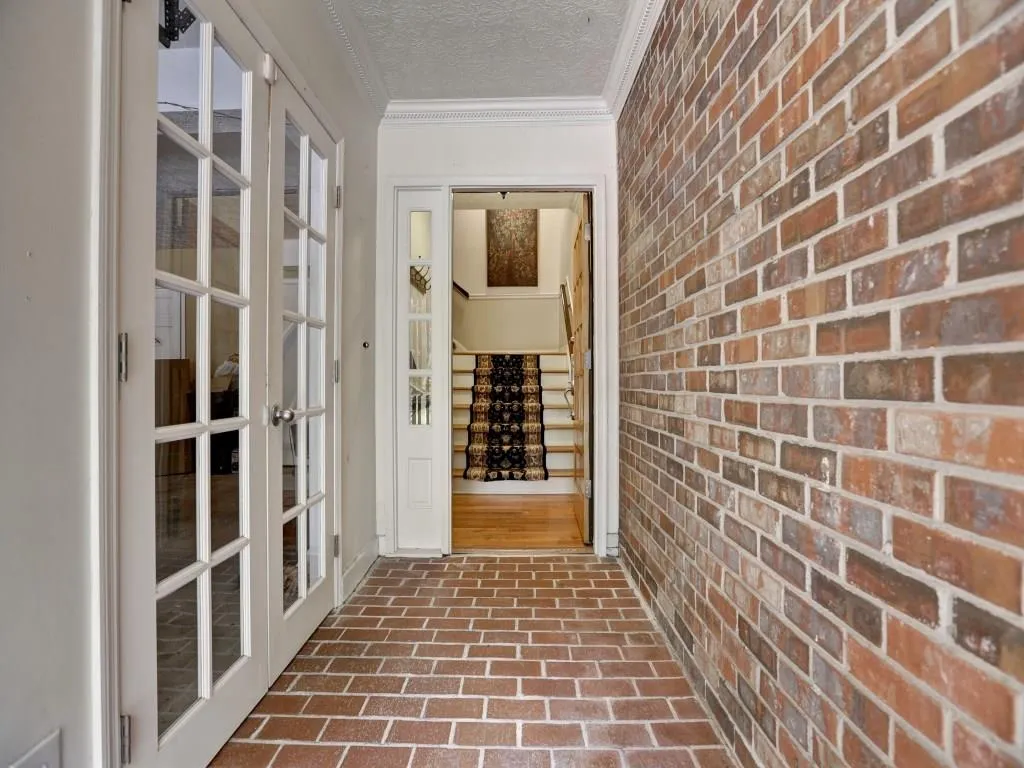 421 The North Chase Ne Unit 421, Sandy Springs, Georgia 30328, 4 Bedrooms Bedrooms, ,3 BathroomsBathrooms,Residential,Sold,421 The North Chase Ne Unit 421,5729659
