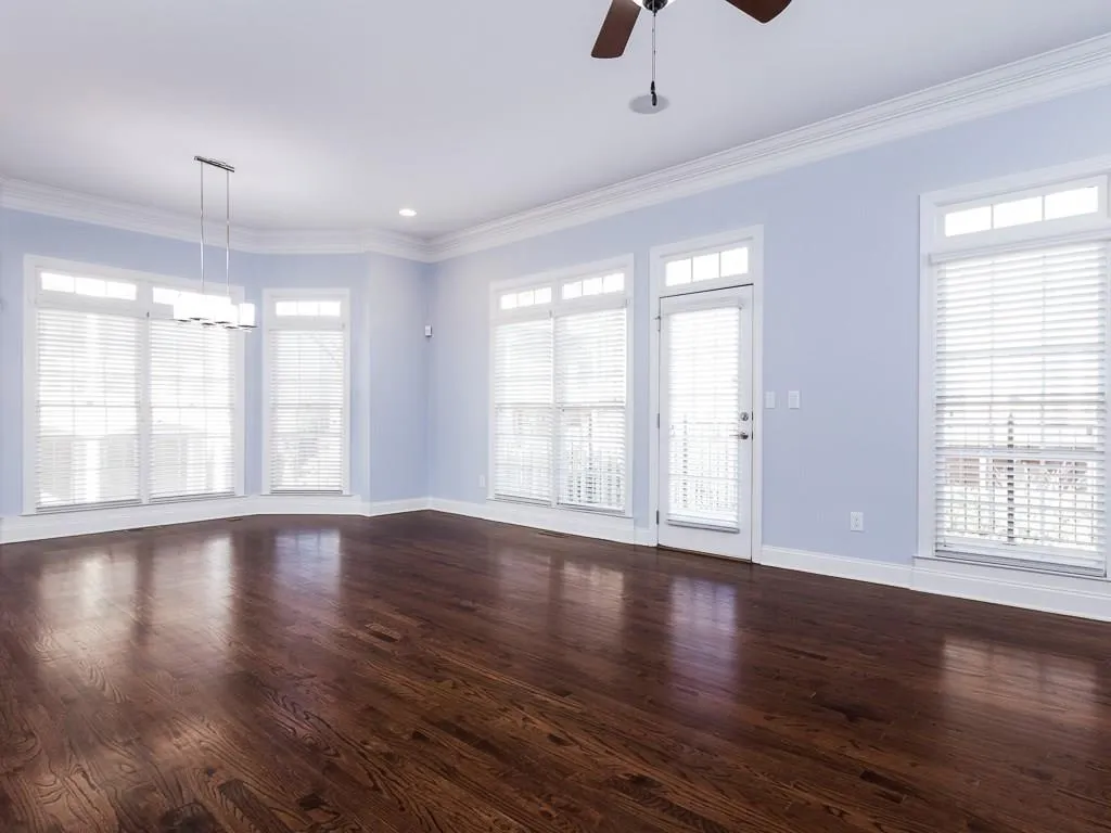 5469 Battery Lane Unit 16, Atlanta, Georgia 30342, 3 Bedrooms Bedrooms, ,2 BathroomsBathrooms,Residential,Sold,5469 Battery Lane Unit 16,5651739