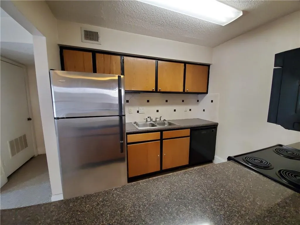 1407 Huntingdon Chase, Sandy Springs, Georgia 30350, 1 Bedroom Bedrooms, ,1 BathroomBathrooms,Residential,Sold,1407 Huntingdon Chase,6611373