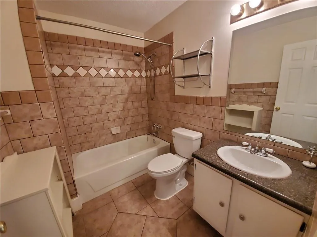 1407 Huntingdon Chase, Sandy Springs, Georgia 30350, 1 Bedroom Bedrooms, ,1 BathroomBathrooms,Residential,Sold,1407 Huntingdon Chase,6611373