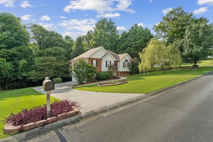 130 Orchard Way Se, Calhoun, Georgia 30701