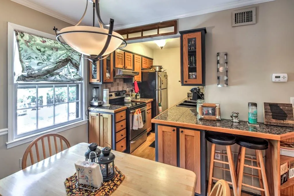 59 Monet Court Nw, Atlanta, Georgia 30327, 1 Bedroom Bedrooms, ,1 BathroomBathrooms,Residential,Sold,59 Monet Court Nw,5896632