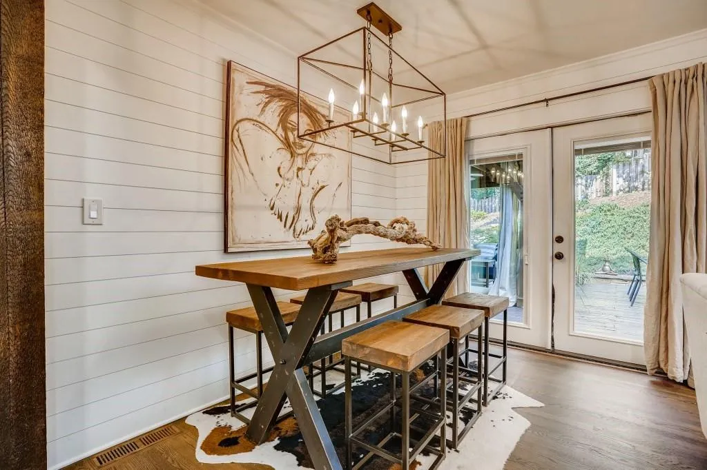 290 Halah Circle, Sandy Springs, Georgia 30328, 3 Bedrooms Bedrooms, ,2 BathroomsBathrooms,Residential,Sold,290 Halah Circle,6899848