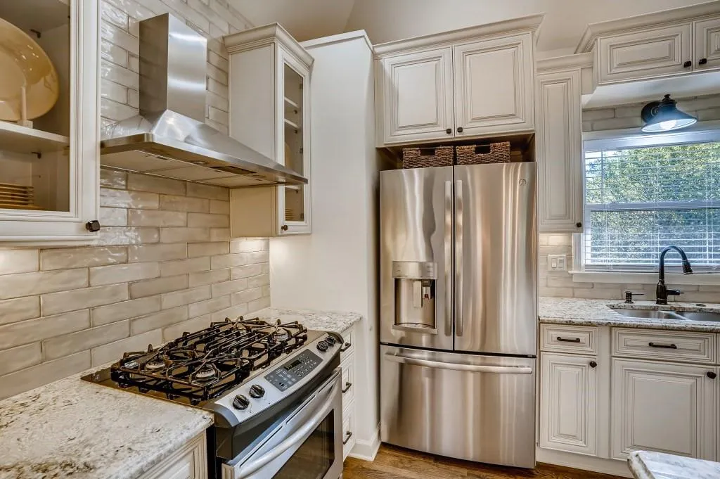 290 Halah Circle, Sandy Springs, Georgia 30328, 3 Bedrooms Bedrooms, ,2 BathroomsBathrooms,Residential,Sold,290 Halah Circle,6899848