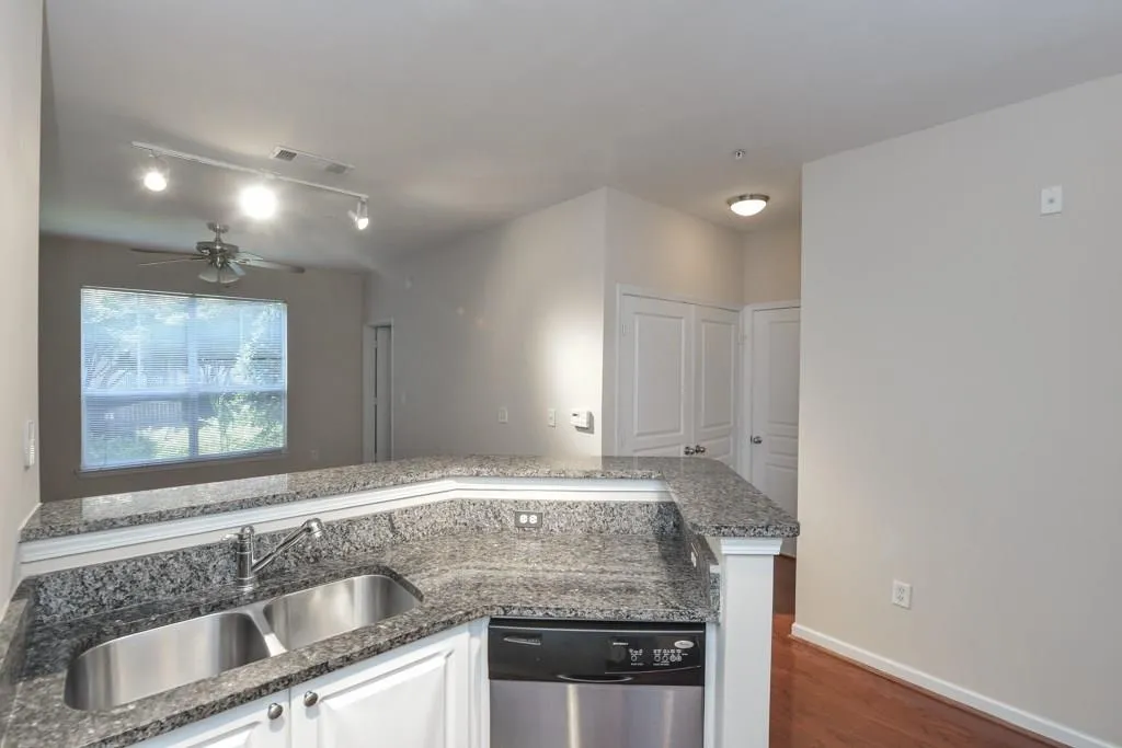 10 Perimeter Summit Boulevard Ne Unit 4126, Brookhaven, Georgia 30319, 1 Bedroom Bedrooms, ,1 BathroomBathrooms,Residential,Sold,10 Perimeter Summit Boulevard Ne Unit 4126,5775140