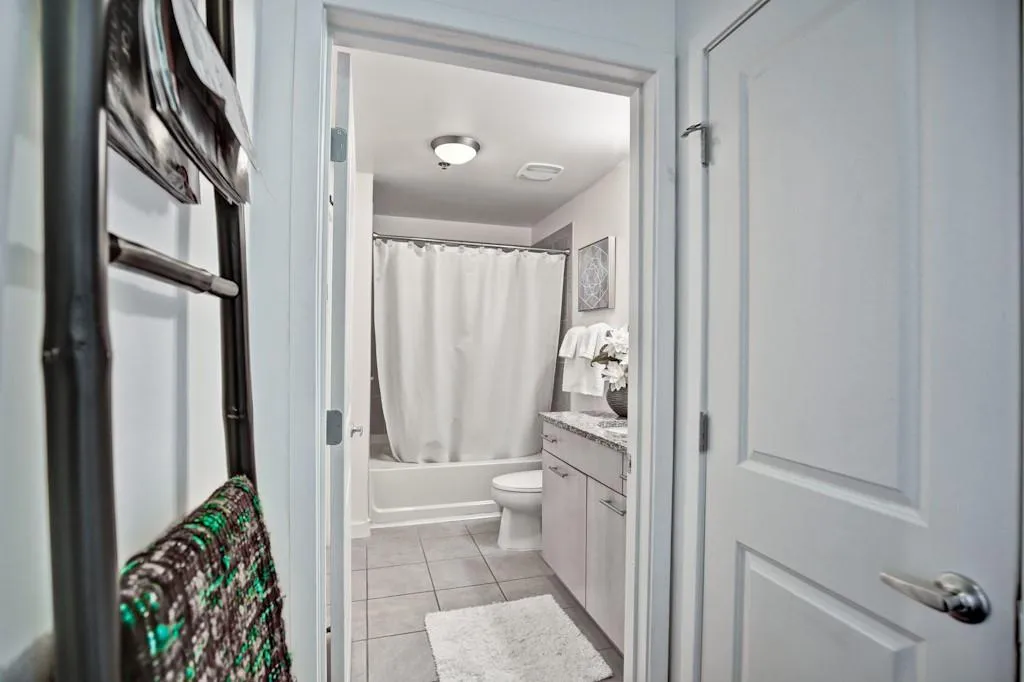 3324 Peachtree Road Ne Unit 1315, Atlanta, Georgia 30326, 1 Bedroom Bedrooms, ,1 BathroomBathrooms,Residential,For Sale,3324 Peachtree Road Ne Unit 1315,7640068
