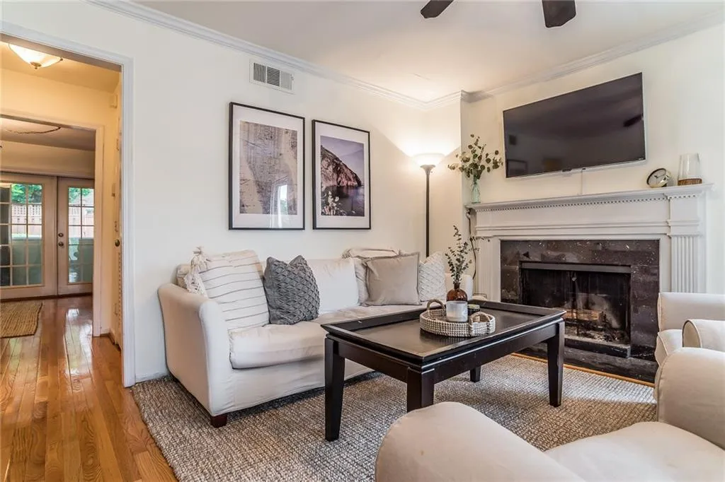 1101 Collier Road Unit G6, Atlanta, Georgia 30318, 2 Bedrooms Bedrooms, ,1 BathroomBathrooms,Residential,Sold,1101 Collier Road Unit G6,5893844