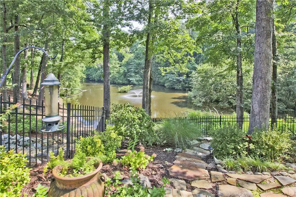 235 Rivermere Way, Sandy Springs, Georgia 30350, 4 Bedrooms Bedrooms, ,4 BathroomsBathrooms,Residential,Sold,235 Rivermere Way,6913858