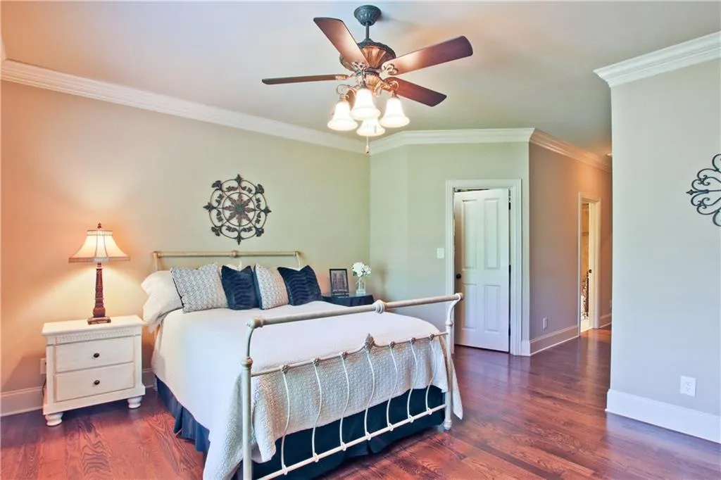 235 Rivermere Way, Sandy Springs, Georgia 30350, 4 Bedrooms Bedrooms, ,4 BathroomsBathrooms,Residential,Sold,235 Rivermere Way,6913858